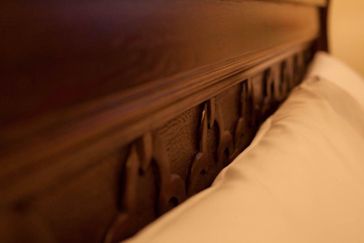 Brilant Antik Hotel ティラナ エクステリア 写真