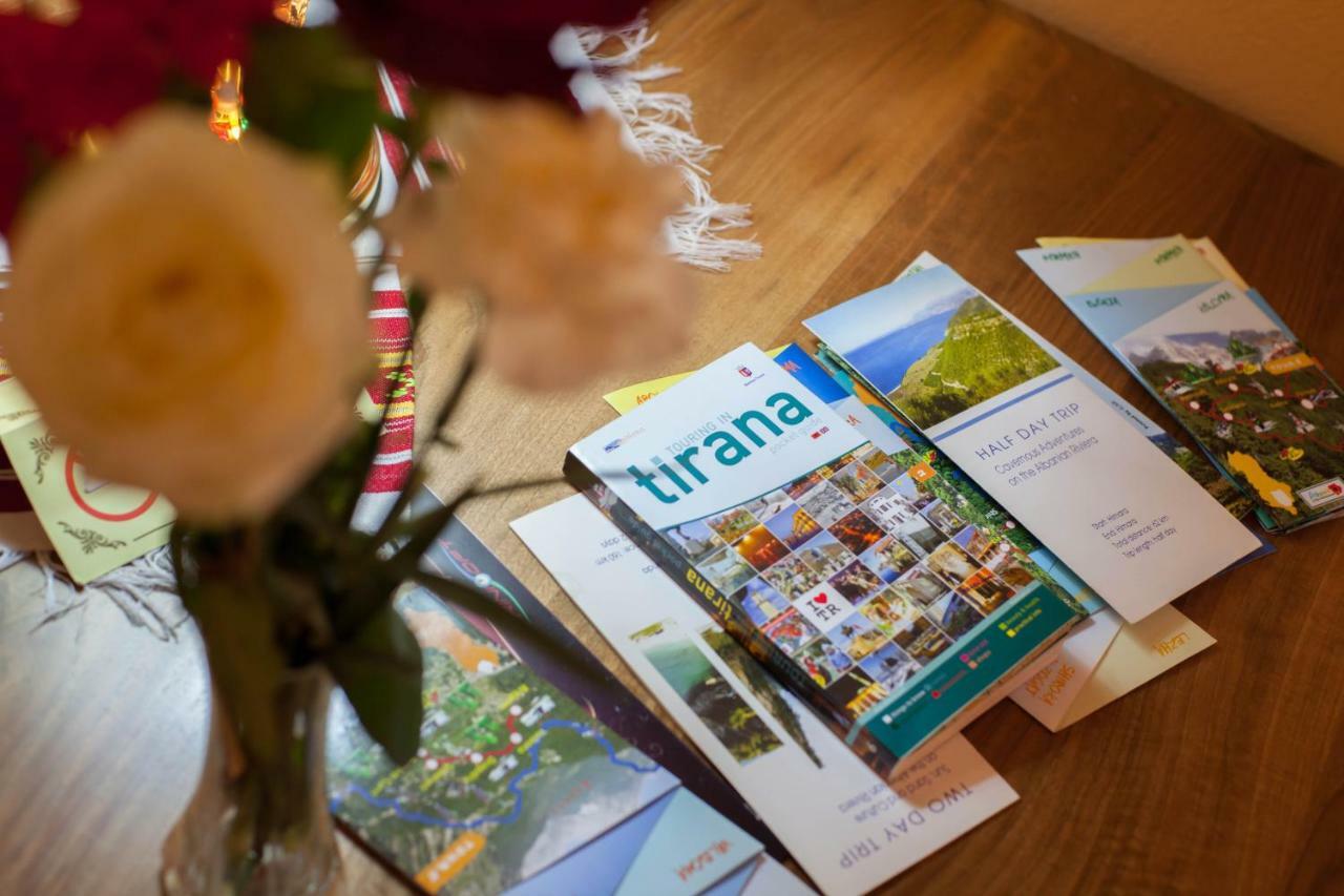 Brilant Antik Hotel ティラナ エクステリア 写真